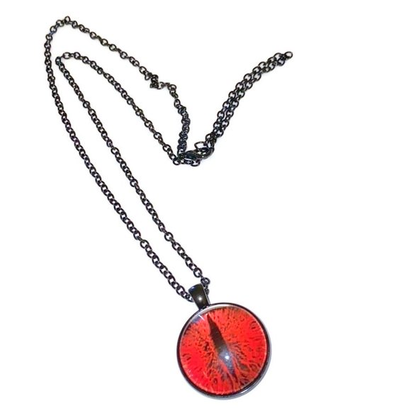 Red Dragon eye necklace (last one) - Picture 4 of 7